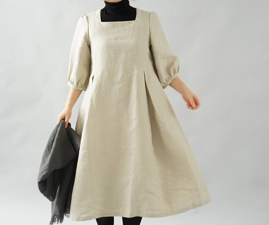 wafu わたぬき服装店 リネンワンピース スクエアネックパフスリーブ ドレス 膝下丈 / 亜麻ナチュラル ワンピース リネンワンピース リネン 麻 麻ワンピース 麻ワンピ リネンワンピ 半袖 半袖ワンピース 半袖ワンピ 半そでワンピース 半そでワンピ はんそで 半そで 半端袖 パフスリーブ ふんわり袖 ミモレ丈 ミモレワンピース 膝下丈 ひざ下丈 スクエアネック スクウェアネック フレア フレアワンピース タック タックデザイン 無地 無地ワンピ 無地ワンピース ベージュ キナリ 生成りトレンド 旬 着こなし 春 夏 秋 冬 レディース wafu