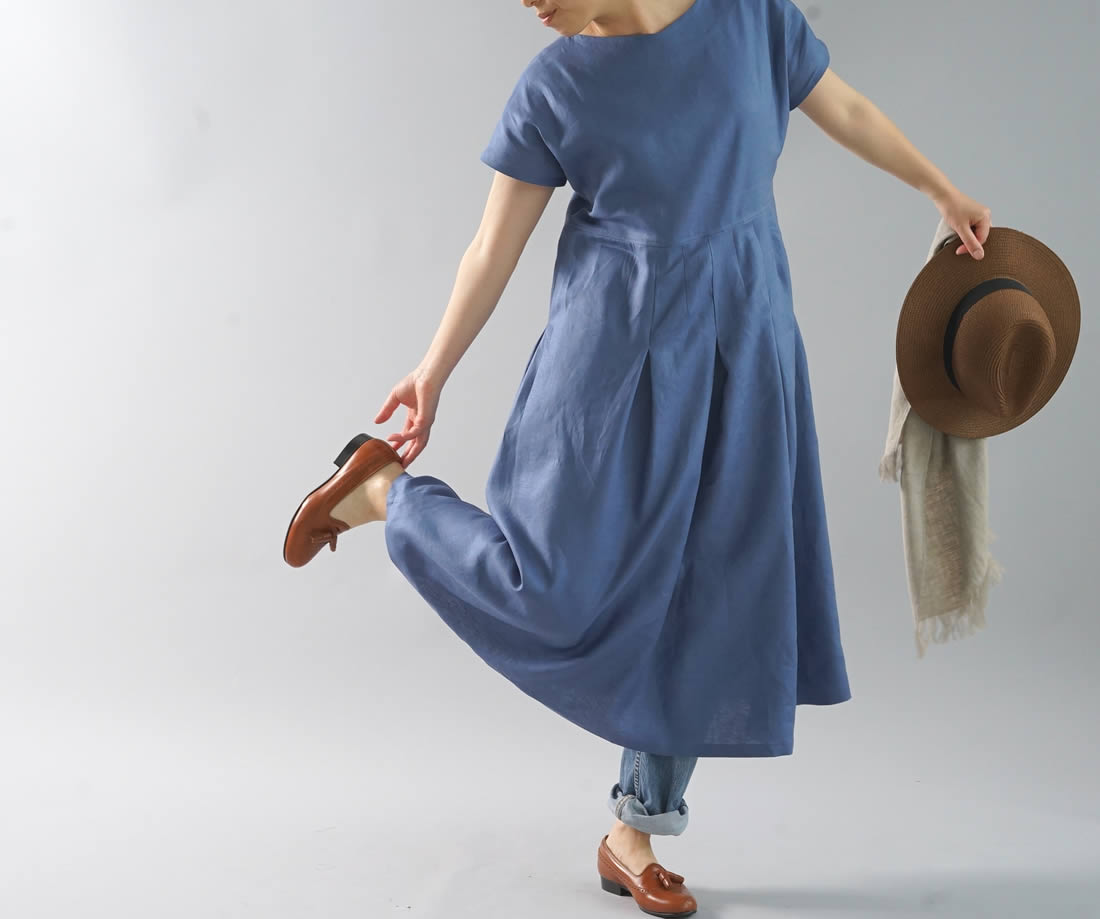 wafu わたぬき服装店 雅亜麻 リネンチュニック ドルマンスリーブ トップス/ 紺青(こんじょう) ワンピース リネンワンピース リネン 麻 麻ワンピース 麻ワンピ リネンワンピ 半袖 半袖ワンピース 半袖ワンピ 半そでワンピース 半そでワンピ はんそで 半そで 半端袖 ロング丈 ミモレ丈 くるぶし丈 ロング ミモレ ミモレワンピース ミモレ丈ワンピース ロングワンピ ロングワンピース 丸首 丸首ワンピース クルーネック Uネック フレア フレアワンピース タック タックデザイン ドルマンスリーブ 無地 無地ワンピース 無地ワンピ ブルー 青色 青 ライトブルー ドルマン ゆったり ゆったりワンピース トレンド 旬 着こなし 春 夏 秋 冬 レディース wafu 新作