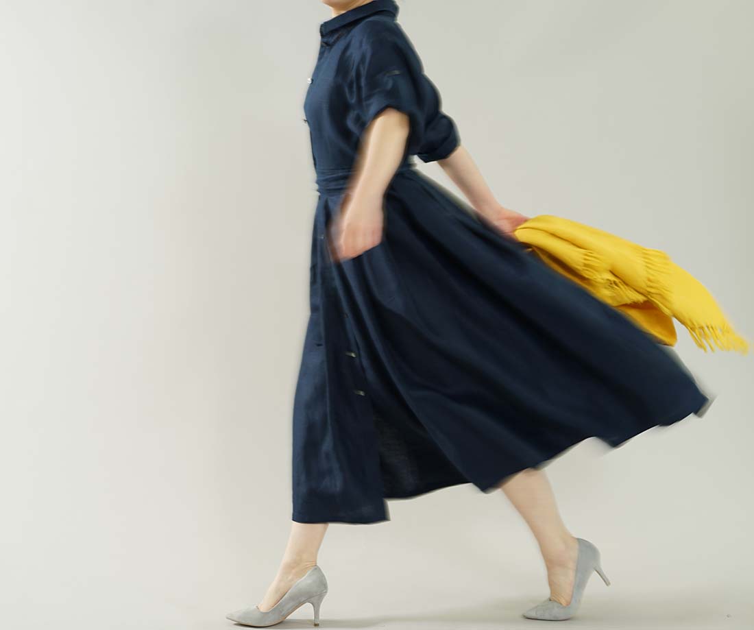 wafu わたぬき服装 わふ ワフ 薄手 リネンワンピース ロールアップ 袖 2way ドルマンスリーブ シャツ襟 羽織にもつかえる リネンドレス リネンワンピース リネン 麻 麻ワンピース 麻ワンピ リネンワンピ 7分袖 7分袖ワンピース 7分袖ワンピ 七分袖 七分袖ワンピース 半端袖 ロング丈 ミモレ丈 くるぶし丈 ロング ミモレ ミモレワンピース ミモレ丈ワンピース ロングワンピ ロングワンピース カッタウェイ 襟 シャツワンピース シャツワンピ フレア フレアワンピース タック タックデザイン 前開き 羽織り アウター ロングアウター 無地 無地ワンピース ネイビー 紺 トレンド 旬 着こなし 春 夏 秋 冬 レディース 新作