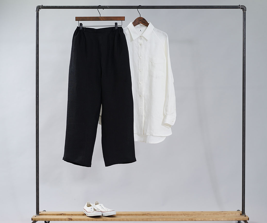 wafu わたぬき服装 わふ ワフ リネンパンツ リネン 麻 ウエストゴム リラックスパンツ リラックス パンツ ボトムス ボトム ズボン ロングパンツ ロング丈 パンツ ボトムス ボトム ズボン ガウチョ ワイドパンツ リラックスパンツ ウエストタック タックデザイン メンズライク メンズ 男女兼用 ユニセックス 黒 黒色 ブラック 黒パンツ 黒ボトム 無地 無地パンツトレンド 旬 着こなし 春 夏 秋 冬 レディース wafu 新作 中厚 リネン パンツ リネン Wガーゼ ふんわり リネンlinen100% ワイド ロングパンツ 前しっかり 後ろゴム ブラック M-L b010c-bck2