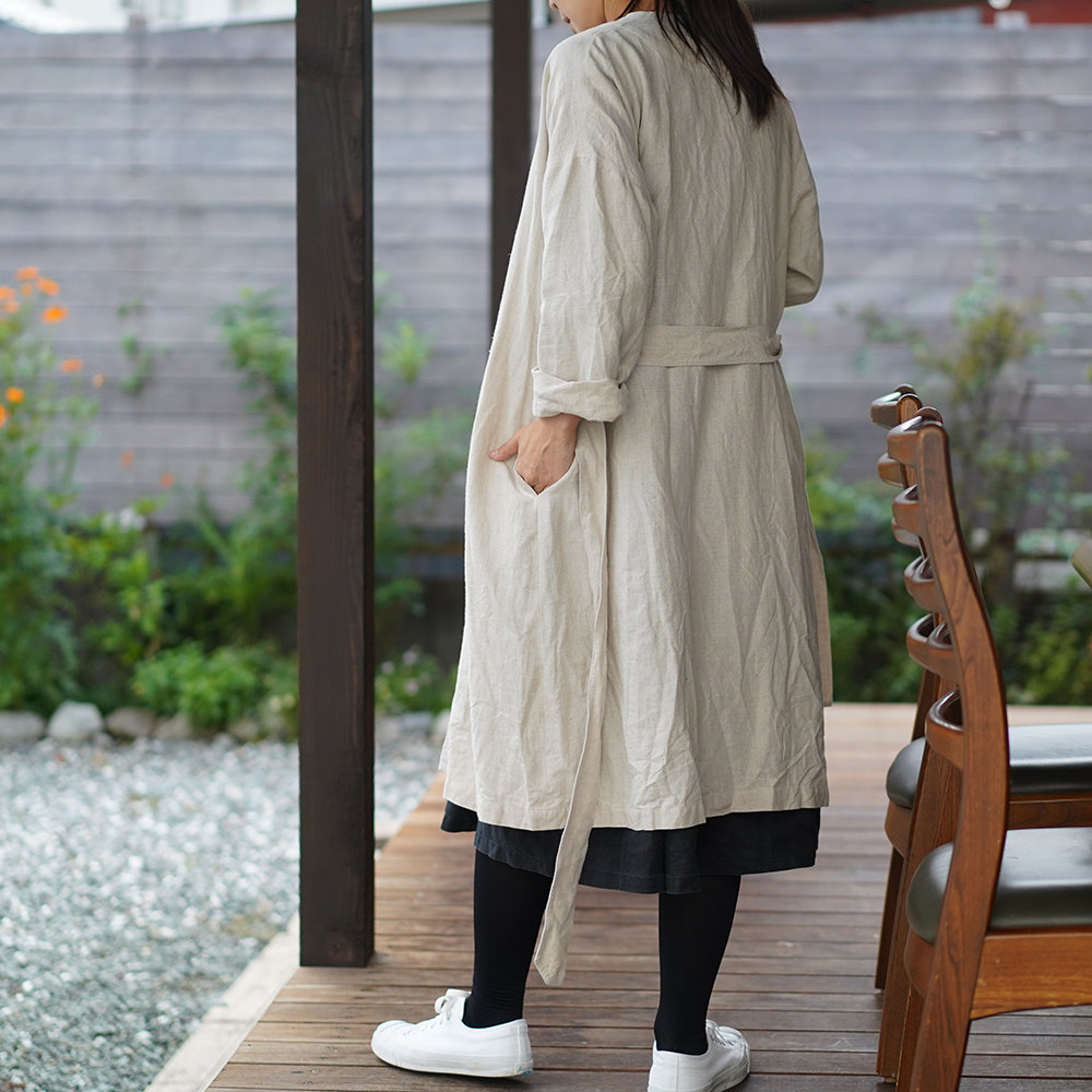 中厚 リネン コート 羽織 ノーカラー アウター ドロップショルダー ガウン コート/ 亜麻ナチュラル 羽織り アウター ロングアウター コート ロング丈 ロング羽織り coat 長袖 長袖コート 長袖羽織り コーディガン 長袖 なが袖 トッパーデザイン トッパーカーディガン ガウンコート 無地 無地コート 春コート 秋コート ベージュ 生成り きなり キナリ トレンド 旬 着こなし 春 夏 秋 冬 レディース wafu