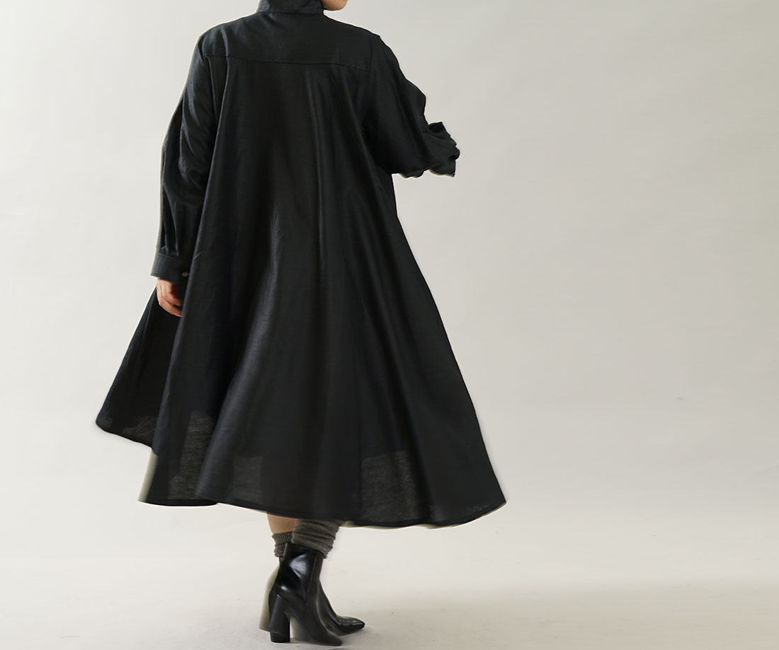 薄手 リネン 羽織 2way リネンワンピース シャツ フレアドレス リネンドレス 長袖 膝下丈 ミモレ丈 / ブラック ワンピース リネンワンピース リネン 麻 麻ワンピース 麻ワンピ リネンワンピ 長そで 長袖 ながそで 長袖ワンピース 長そでワンピース ロング袖 スタンドカラー 立て襟 シャツワンピース フレア フレアワンピース ロング丈 ミモレ丈 ワイド 前開き シャツワンピース ロングシャツ 羽織り アウター 黒 ブラック 黒色 無地 無地ワンピース トレンド 旬 着こなし 春 夏 秋 冬 レディース wafu 新作 トレンド 旬 着こなし 春 夏 秋 冬 レディース wafu 新作