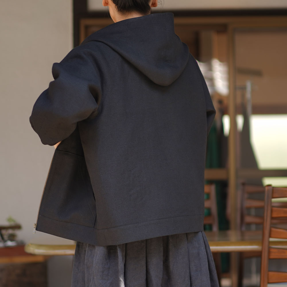 wafu ワフ わふ わたぬき服装店 中厚 リネン パーカー 裏地付き ジップアップ式 フード トップス 男女兼用 ラグランスリーブ 二重仕立て / ブラック 羽織り アウター リネン 麻 リネン羽織り パーカ パーカー ジップ ジップパーカー ZIP ジッパー フロントジッパー フード フード付き フロントポケット 無地 無地アウター 無地パーカー 麻アウター 麻羽織り 黒 ブラック 黒色 カジュアル カジュアルアウター 長袖 ロング丈 トレンド 旬 着こなし 春 夏 秋 冬 レディース wafu 新作