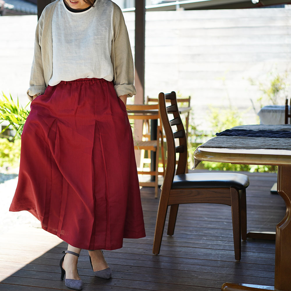 wafu ワフ わふ わたぬき服装店 中厚 リネン スカート インバーテット プリーツ スカート 前後ダブルプリーツ 膝下丈 ミモレ丈 / ルビーレッド スカート ロングスカート ロング丈 マキシ丈 マキシスカート 長いスカート フレア フレアスカート ふんわり リネンスカート 麻スカート リネン 麻 タックデザイン タックスカート フロントタック タック ウエストゴム 無地 無地スカート ボトムス レッド 赤 赤色 ルージュトレンド 旬 着こなし 春 夏 秋 冬 レディース wafu 新作