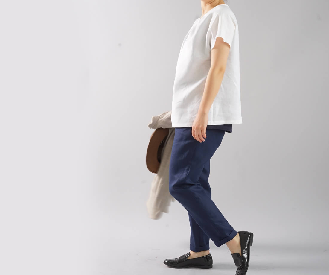 薄地 リネンブラウス タック Tシャツ チュニック 半袖 後ろボタン / ホワイト