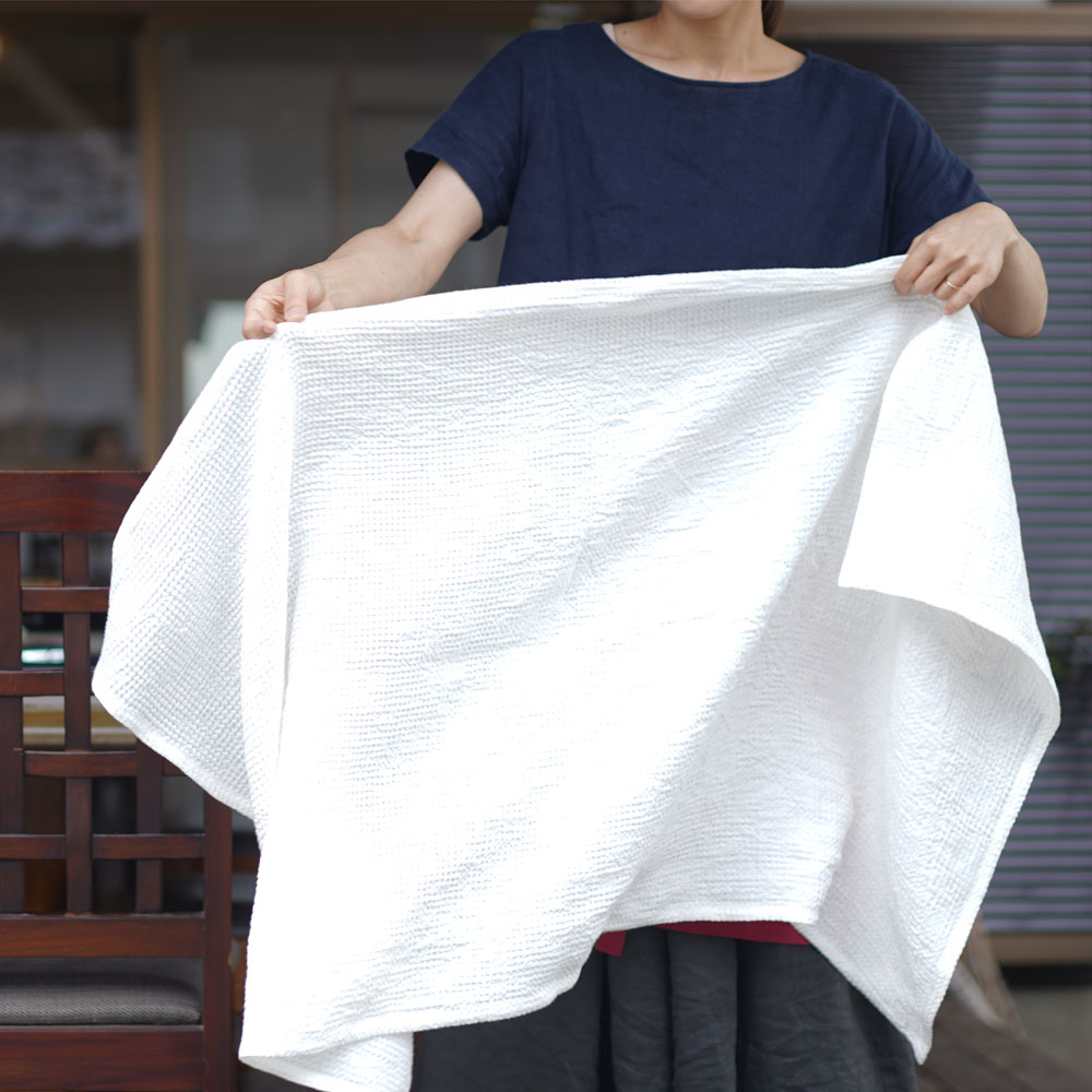 【wafu】リネン バスタオル ひざ掛け 肩がけにも リネンケット おくるみにも ワッフルリネン リネン100% 速乾 防臭 防菌 /亜麻ナチュラル/ホワイト【約65×136】z023a